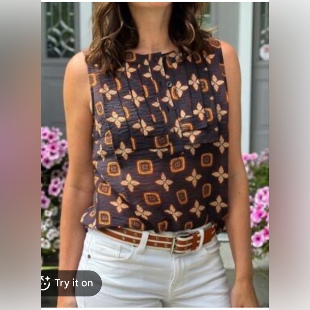 NWOT Cabi Louis Top Sleeveless Brown Tan Geometric Crew Neck Pleated Size Medium